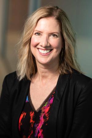Headshot of Stephanie Carlson